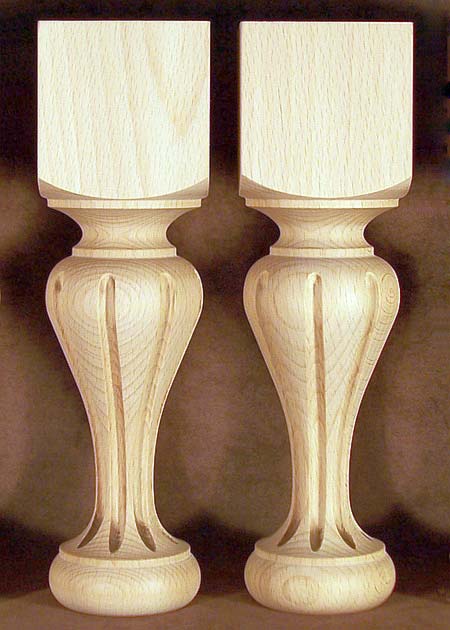 Tischbeine Holz, zierliche Form mit Dekorfräsen, Buche, TL35