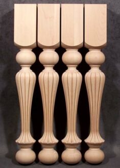 Wunderschöne Tischbeine aus Holz mit besonderem gefrästem Motiv, TL33