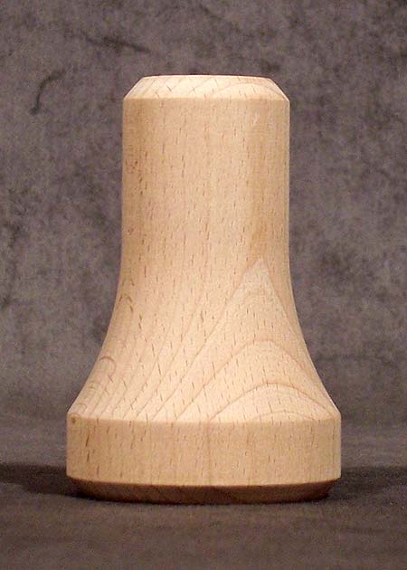 Möbelfüße Holz mit einfachem gedrechseltem Motiv und breiterem Fußteil, GM32
