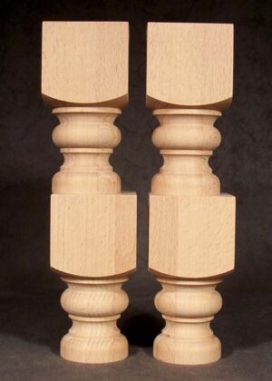 Möbelfüße Holz oben mit rechteckigem Teil, unten mit gedrechselten Ringen, GM38